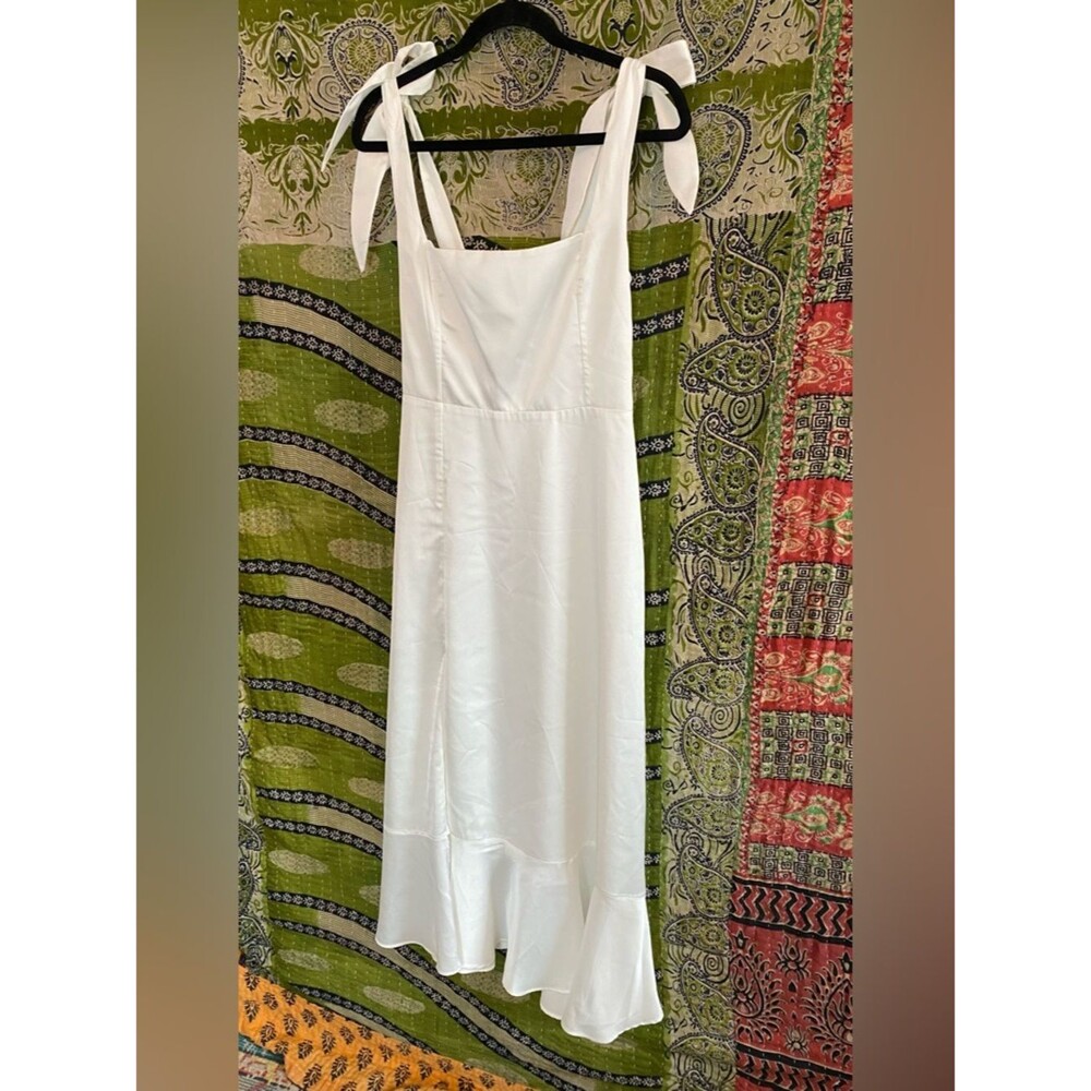Show Me Your Mumu Ivory Luxe Satin Garden Midi Dress Size Medium Soft Girl - Picture 3 of 14